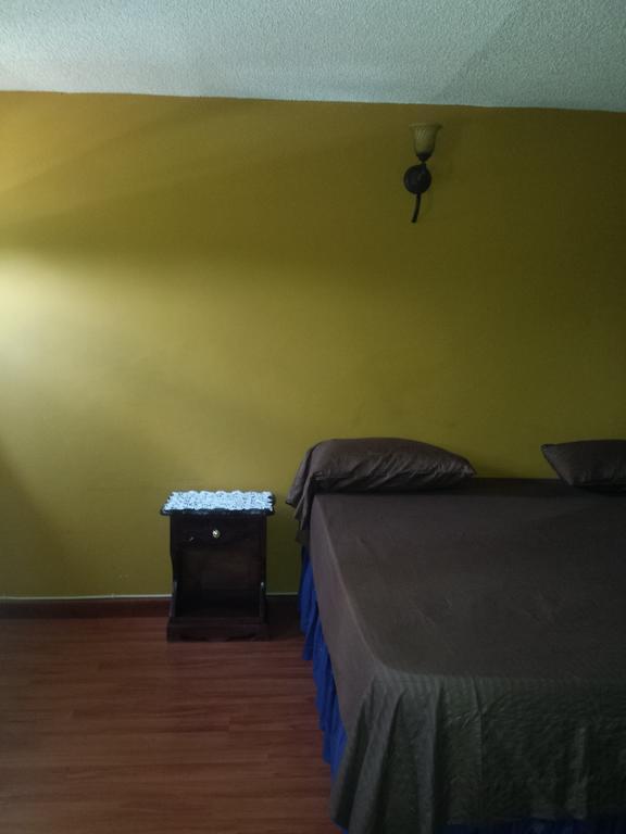 Impeccable Guest Rooms 2 Кингстън Стая снимка